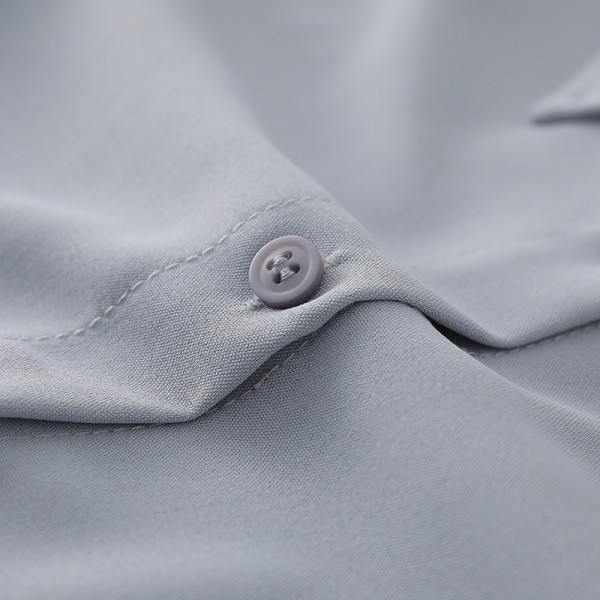 Uue mudeli naiste särk - klassikalise krae ja pikkade varrukatega