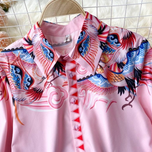 Stiilne roosa klassikalise kraega naiste särk