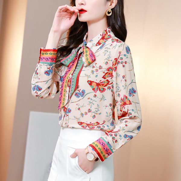 Női ing színes mintával és szalaggal