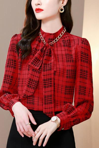 Naiste särk metallist keti ja punase paelaga