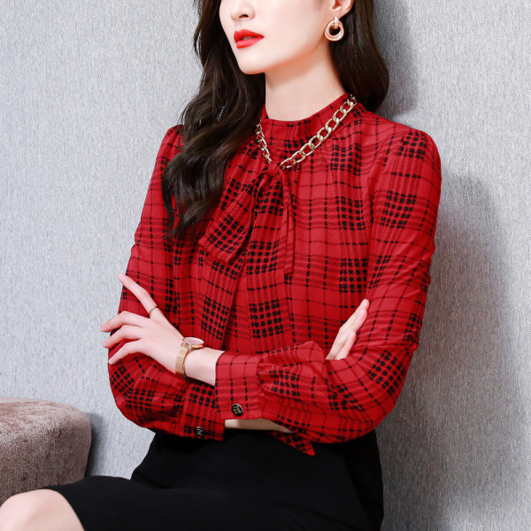 Naiste särk metallist keti ja punase paelaga