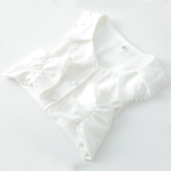 Modern női ing kerek nyakkivágással, csipkével és lótusz ujjakkal