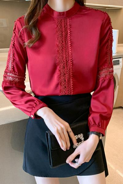 Γυναικείο casual πουκάμισο με δαντέλα και οβάλ ντεκολτέ