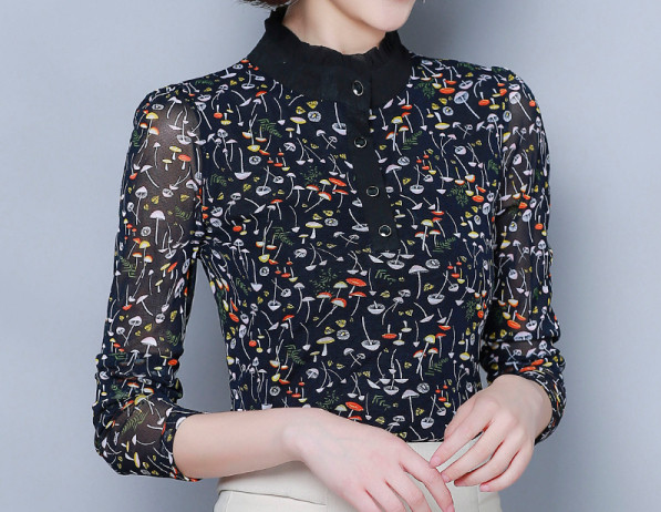 Női ing virágmintával és alacsony gallérral - 4XL-ig