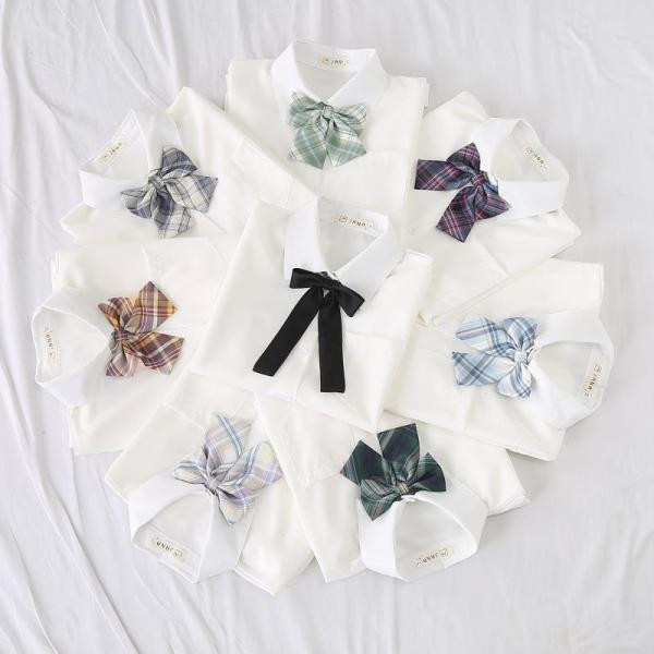 Moteriški marškiniai su kaklaraiščiu ir klasikine baltos spalvos apykakle