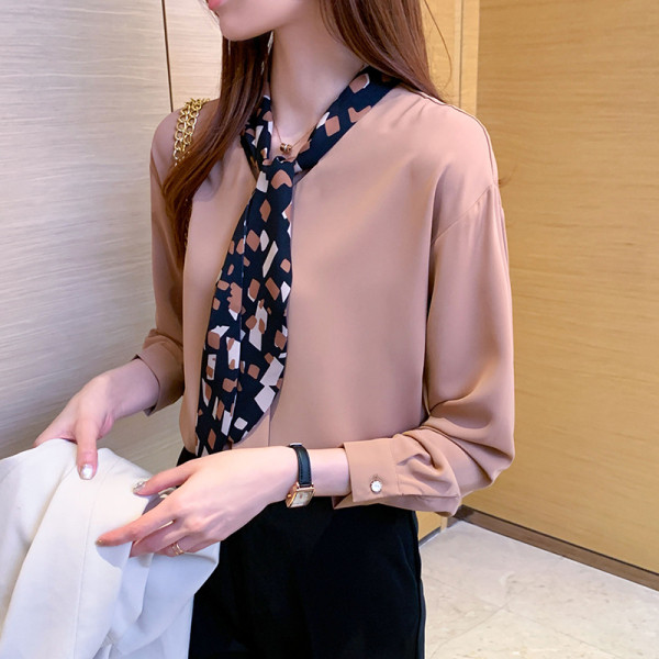 Modern női ing spitz nyakkivágással - rózsaszín színű