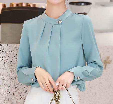 Stiilne naiste särk O-kaela ja nööbiga