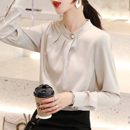 Stiilne naiste särk O-kaela ja nööbiga