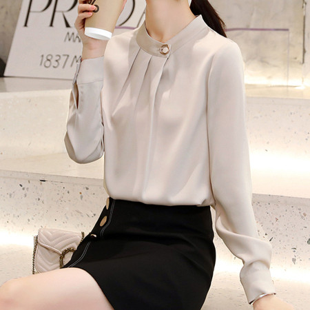 Stiilne naiste särk O-kaela ja nööbiga