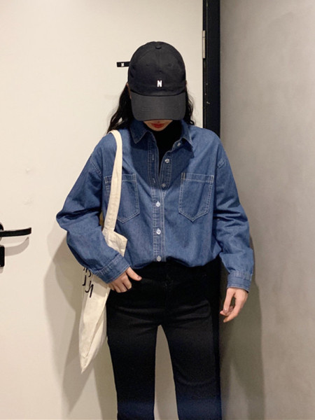 Naiste teksasärk nööpide ja klassikalise kraega