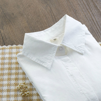 Naiste vabaaja särk valge ja nööpidega