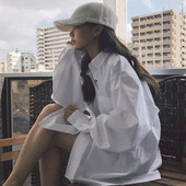 Női ing gombokkal - széles modell fehér színben