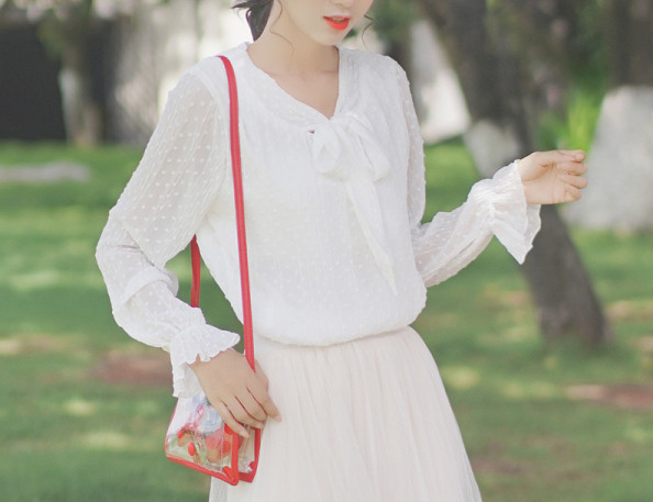 Moodne naiste särk valget värvi pitsiga