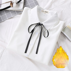 Modern női ing fehér szalaggal