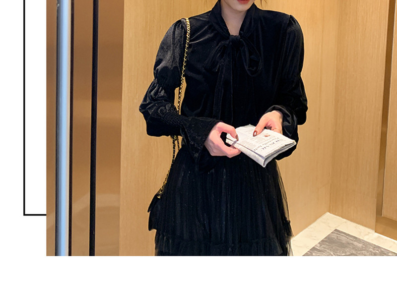 Moodne naiste musta värvi sametsärk