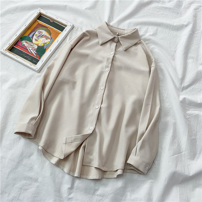 Γυναικείο πουκάμισο κλασικό μοντέλο με κουμπιά και κλασικό κολάρο