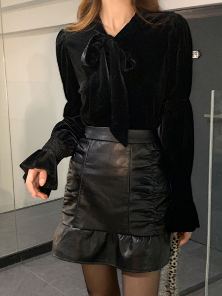 Moodne naiste sametsärk must paelaga