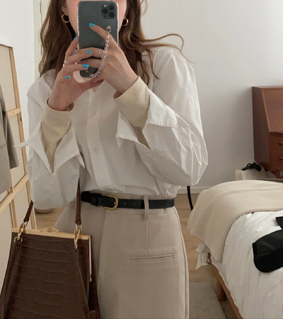 Klassikalise kraega vabaaja naiste särk mitmes värvitoonis