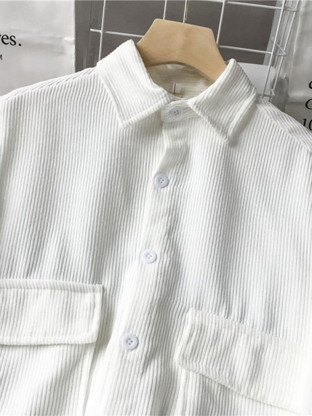 Alkalmi női csíkos ing klasszikus gallérral és zsebbel