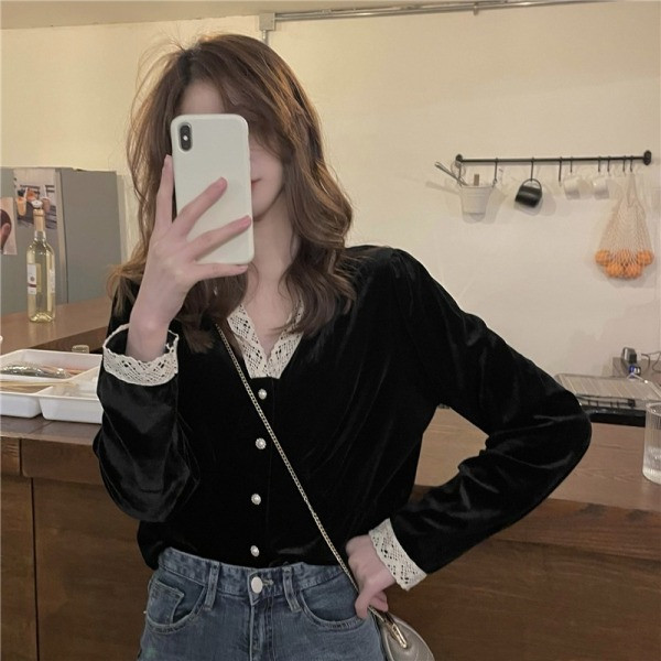 Must sametsärk pitsiga