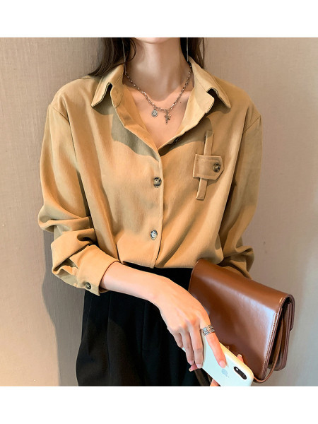 Ženska košulja u retro stilu na gumbe