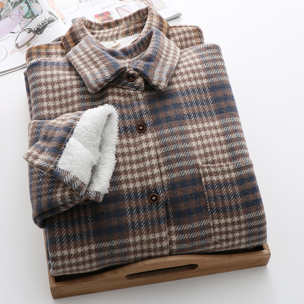 Karirana zimska ženska košulja s klasičnim ovratnikom