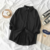 Női ing klasszikus gallérral és gombokkal, fekete-fehér színben