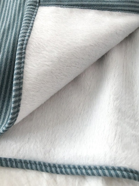 Új modell női ing klasszikus gallérral és lótusz ujjakkal