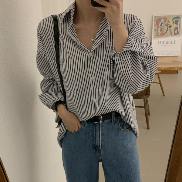 Γυναικείο ριγέ πουκάμισο με κλασικό κολάρο και κουμπιά σε δύο χρώματα