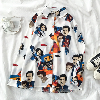 Ženska košulja s uzorkom u boji i gumbima