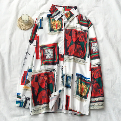 Ženska košulja s uzorkom u boji i gumbima