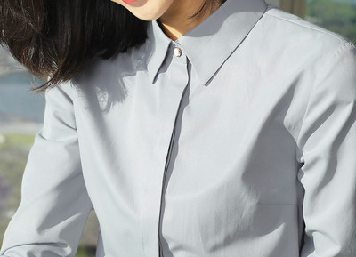 Moodne naiste nööpidega särk – mitmes värvitoonis