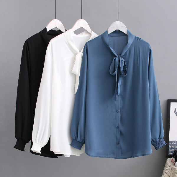 Naiste vabaajasärk kolmes värvitoonis paela ja nööpidega