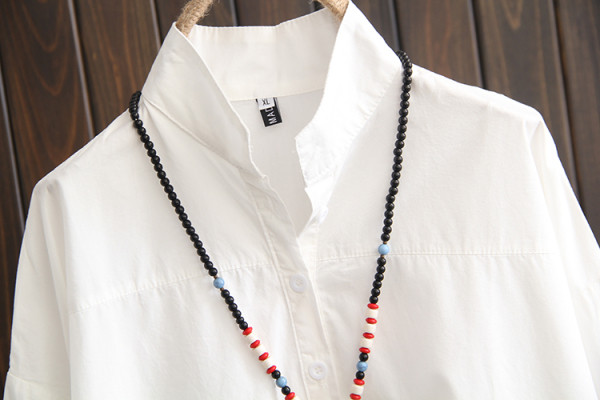 Модерна дамска дълга риза с класическа яка и джобове 