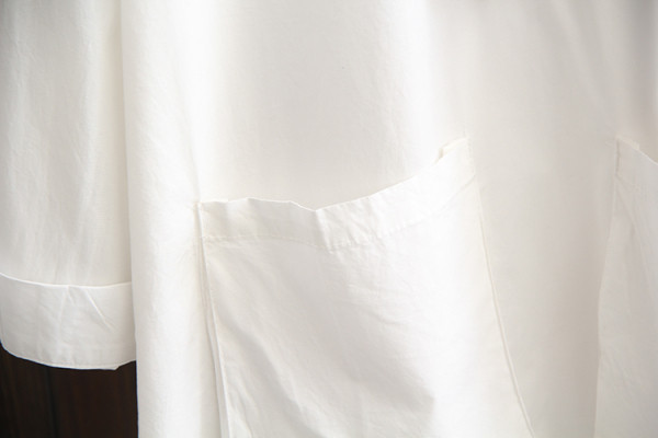 Модерна дамска дълга риза с класическа яка и джобове 