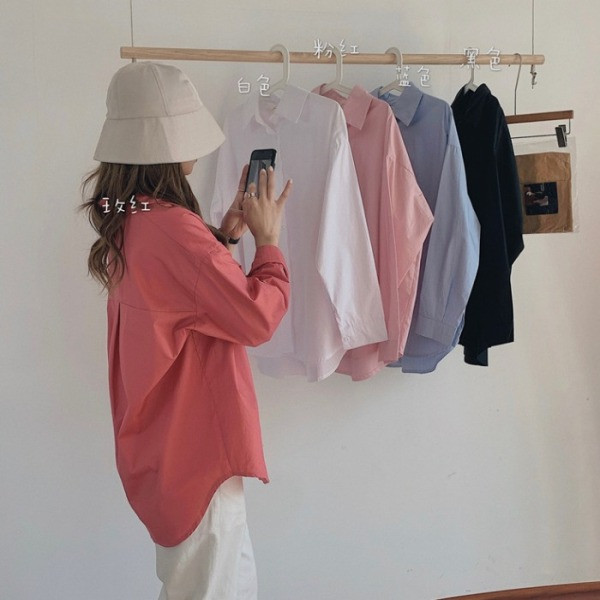 Klassikalise kraega vabaaja naiste särk – lai mudel