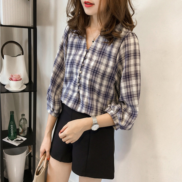 Kockás női ing 7/8-as ujjakkal és gombokkal