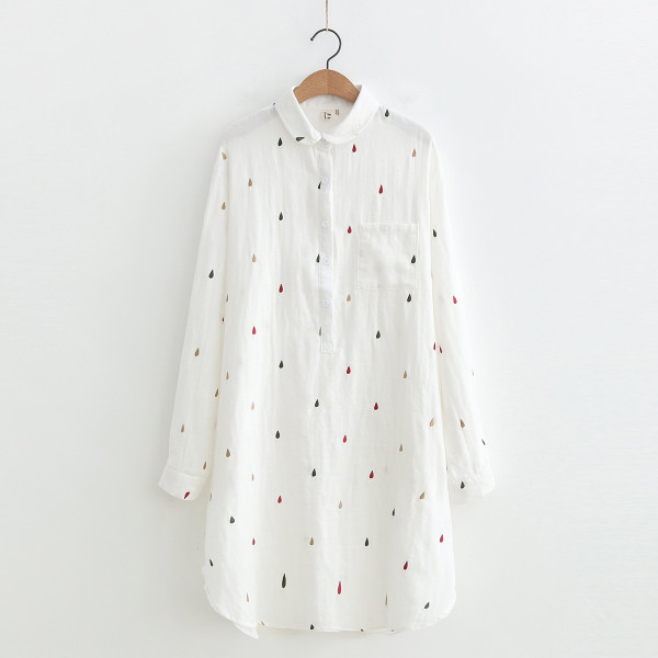 Hosszú női ing zsebbel és hímzéssel