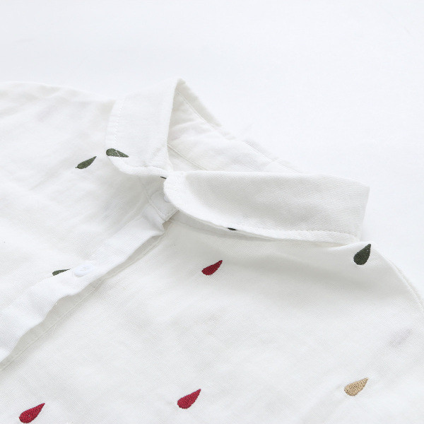 Hosszú női ing zsebbel és hímzéssel