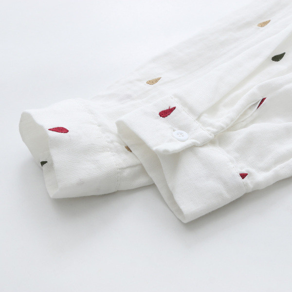 Hosszú női ing zsebbel és hímzéssel