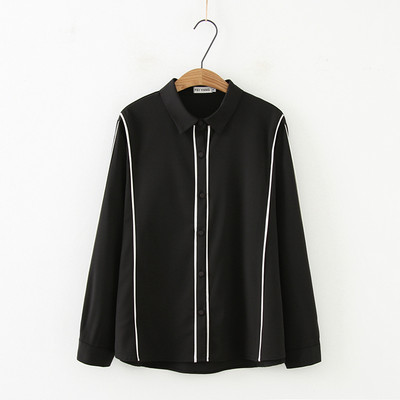 Naiste vabaaja särk nööpide ja klassikalise kaelusega valge ja musta värviga