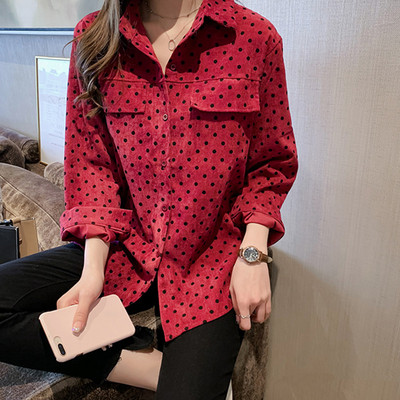 Modern női pöttyös ing klasszikus gallérral