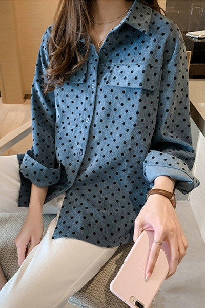 Modern női pöttyös ing klasszikus gallérral