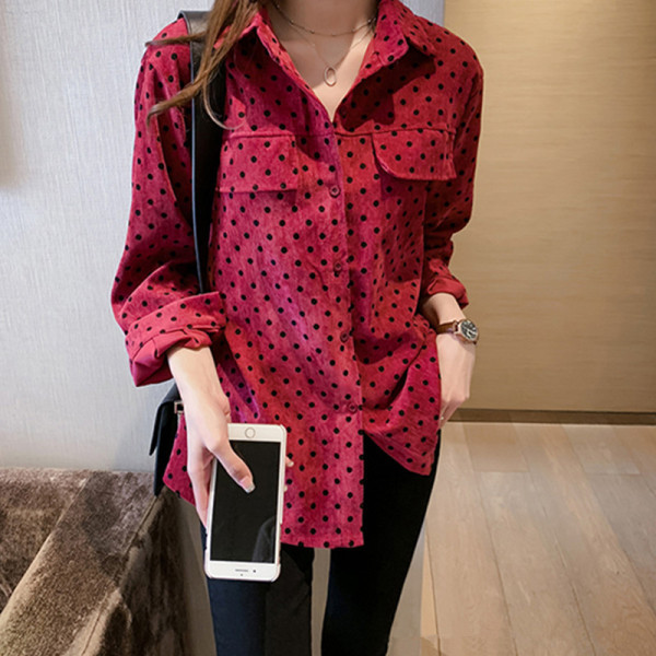 Modern női pöttyös ing klasszikus gallérral