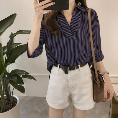 Γυναικείο ριγέ πουκάμισο με λαιμόκοψη και 3/4 μανίκια