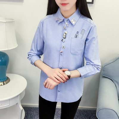 Naiste vabaaja särk värviliste nööpide ja valge ja sinise paelaga