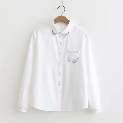 Naiste vabaaja särk värviliste nööpide ja valge ja sinise paelaga