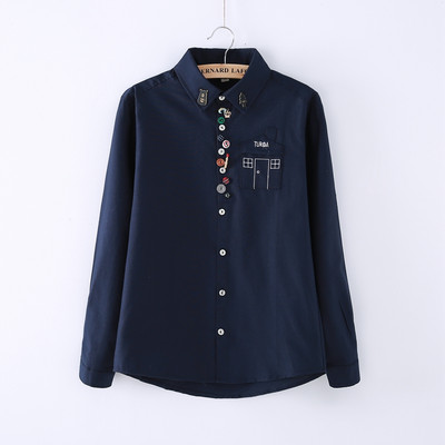 Naiste vabaaja särk värviliste nööpide ja valge ja sinise paelaga