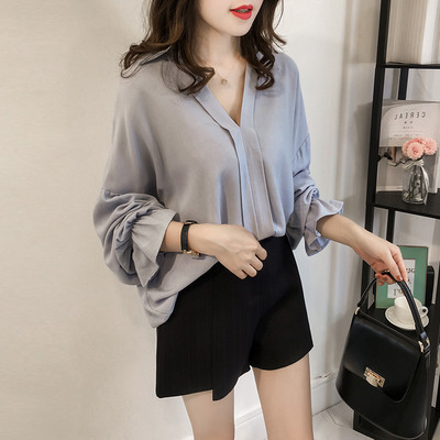 Modern női ing spitz nyakkivágással