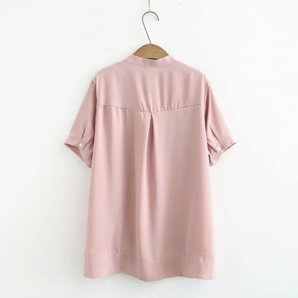 Naiste madala krae ja lühikeste varrukatega särk